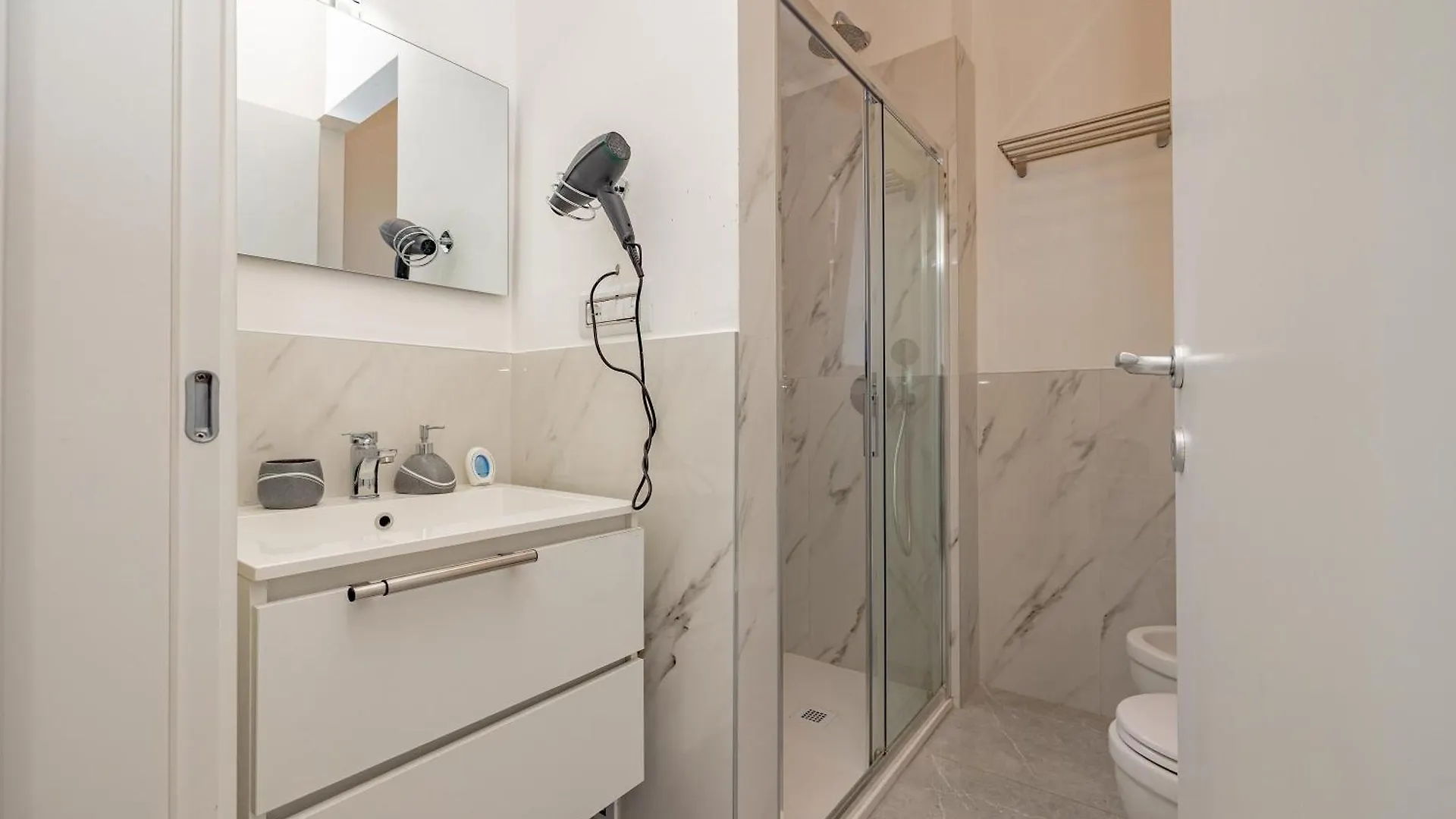 Guest house Lovely Room - 3 Milan